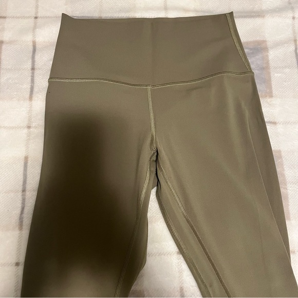 ✨SOLD✨Lululemon Bronze Green Align Leggings Size 6 - Picture 3 of 8